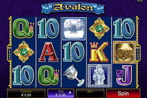 Der Spielautomat Avalon von Ruby Fortune mit vielen mythischen Symbolen.