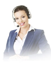 Eine Kundendienstmitarbeiterin in einem Blueprint Casino.