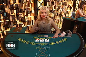 Der Three Card Poker-Tisch bei Casino Cruise