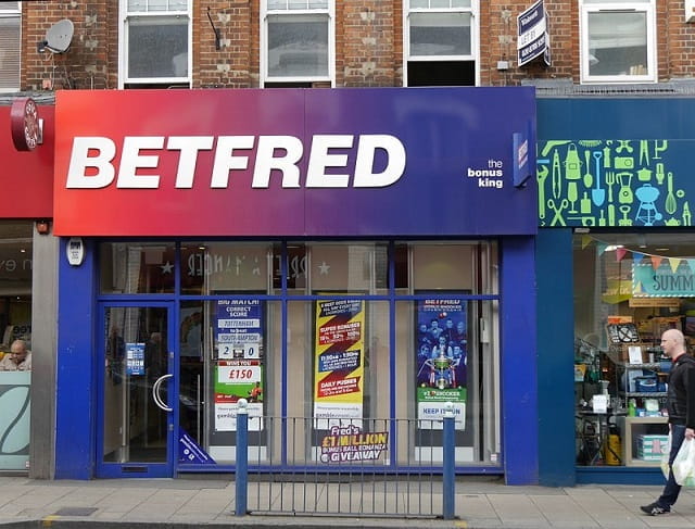 Das Foto eines Betfred-Wettbüros in London, UK