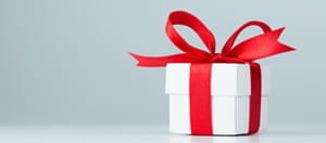 Eine verpackte Geschenkbox.