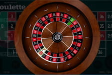 Bei European Roulette von NetEnt verdeckt der Kessel fast das ganze Setzfeld. Die Kugel landet im Zahlenfach 5.