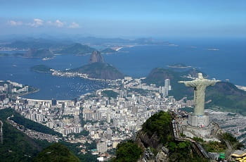 Die weltberühmte Christusstatue über Rio de Janeiro.