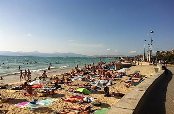 Der Strand von El Arenal auf Mallorca.