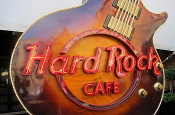 Das Logo eines Hard Rock Cafés.