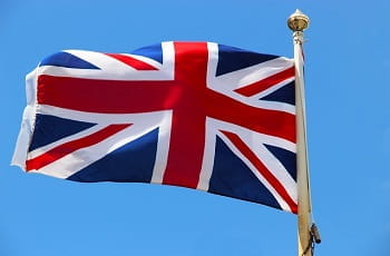 Eine britische Flagge im Wind.