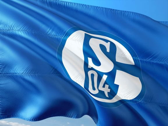 Schalke 04 Fahne.