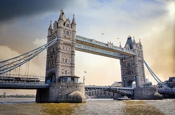 Die berühmte Tower Bridge in London.