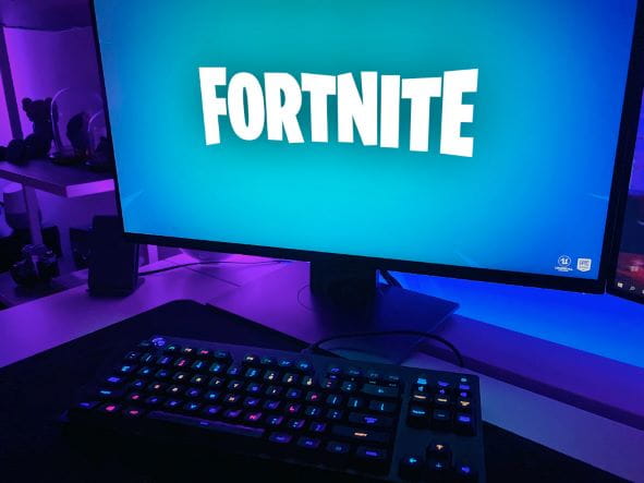 Fortnite auf dem PC gilt als eines der beliebtesten Spiele weltweit, inkl. hohem Suchtfaktor.