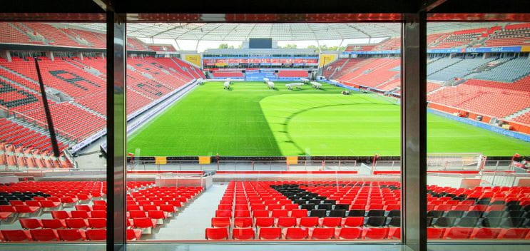 Das Leverkusener Stadion als Symbol für das Fußball Wochenende.